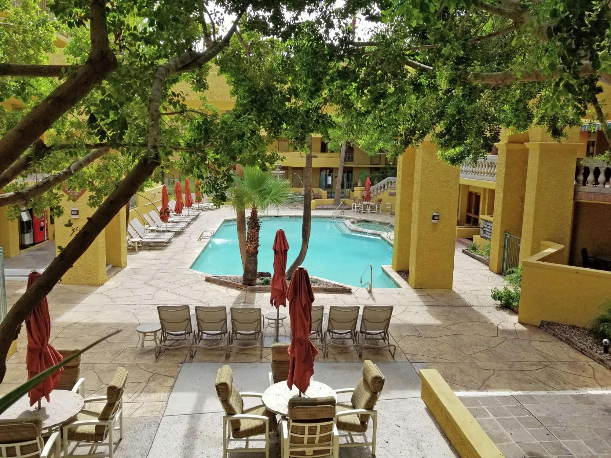 Hilton Phoenix Tapatio Cliffs Resort Eksteriør billede